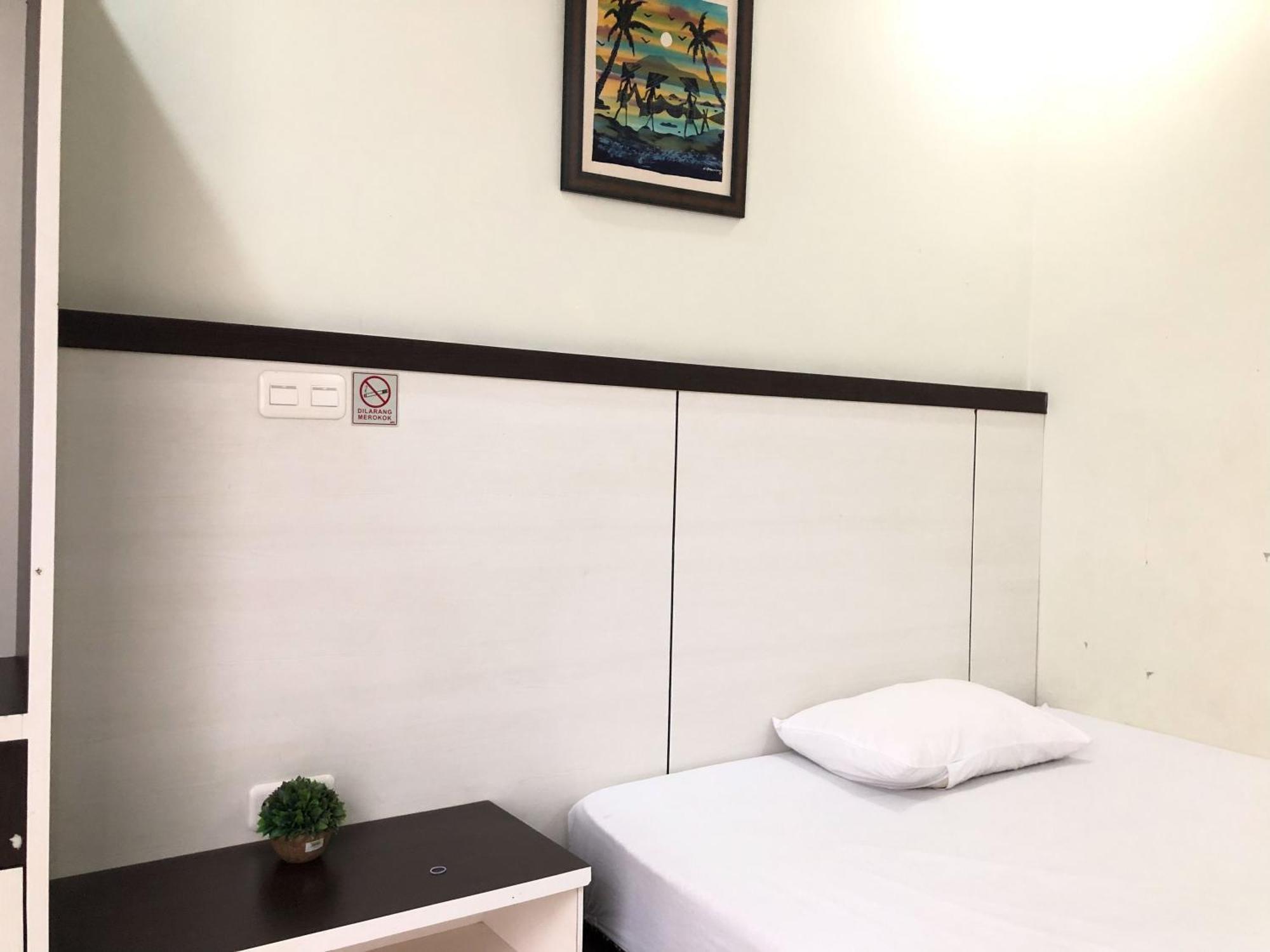 Reddooz Plus At Ininnawa Homestay Syariah Palu Extérieur photo